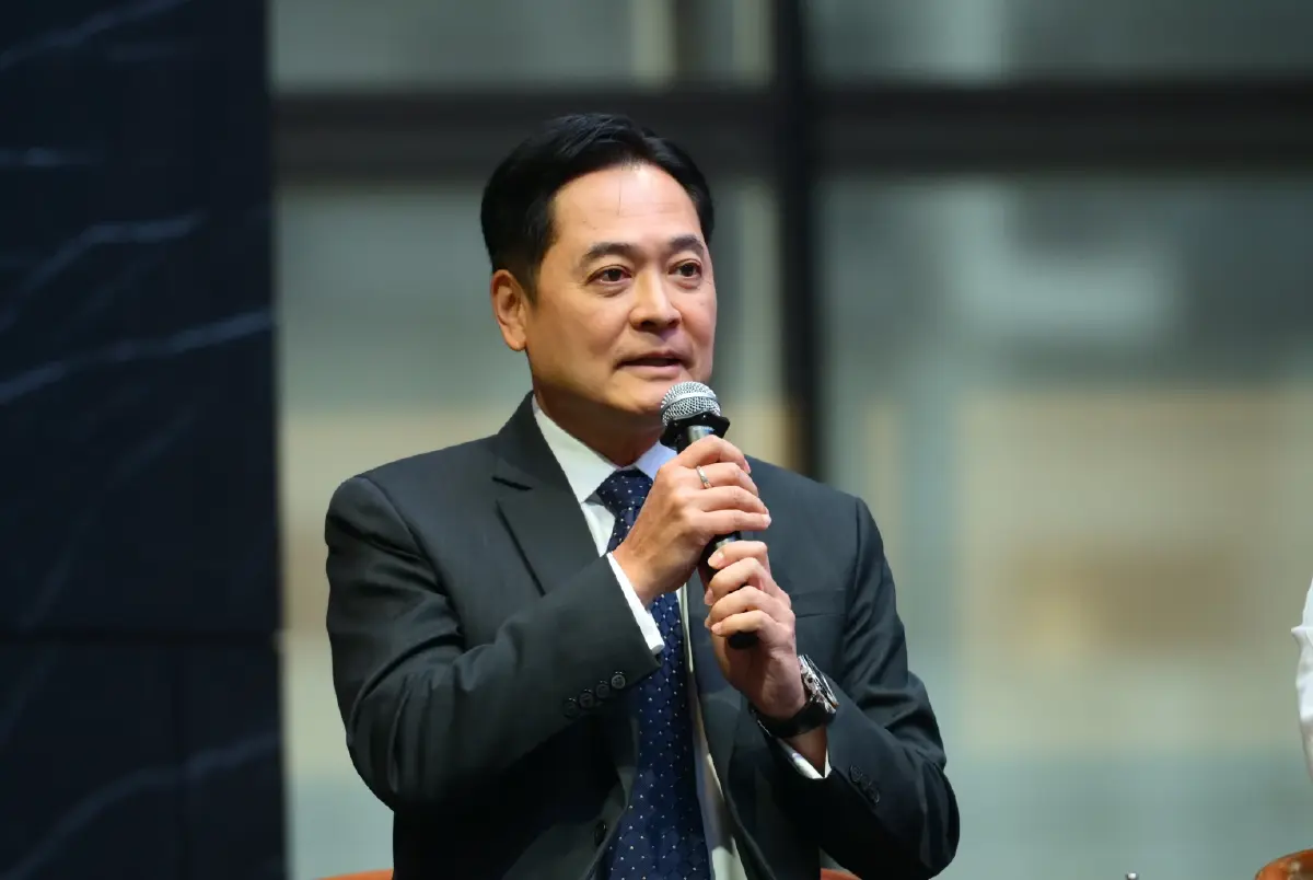 อนุชา บูรพชัยศรี