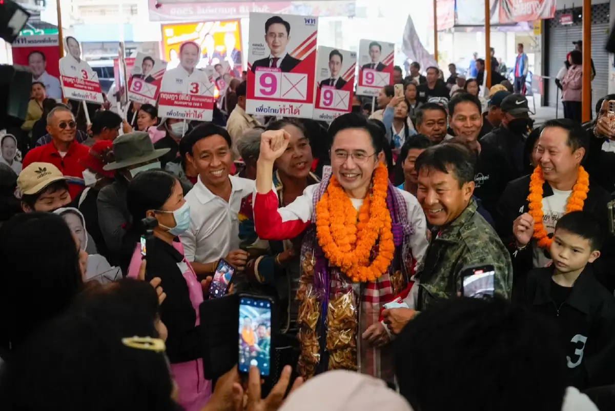 ยศชนัน นั่งสกายแลปลุยตลาดโพธิ์ชัย ชูเศรษฐกิจชายแดน ปราบยาเสพติด