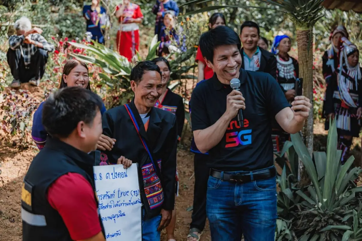 ทรูเชื่อมใจบนดอยไกล ส่งสัญญาณถึงบ้านเลาสูนอก จังหวัดลำปาง