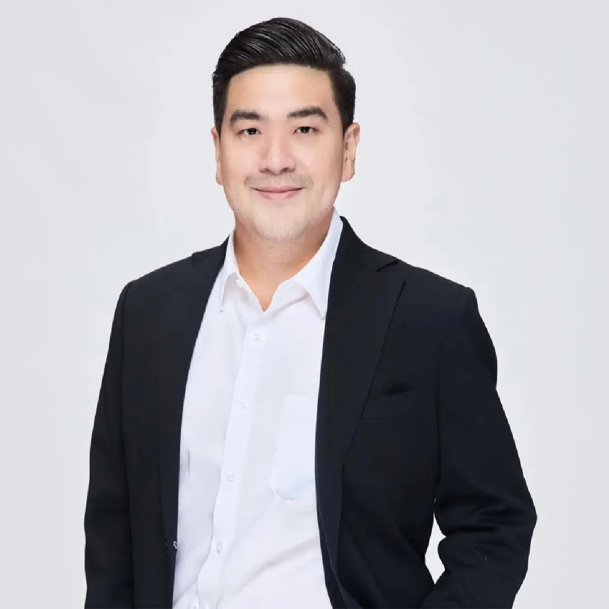 "ธงธรรม เวชยชัย" ทายาทสายตรง "บิ๊กอ้วน" เลือดรุ่นใหม่ เพื่อไทย