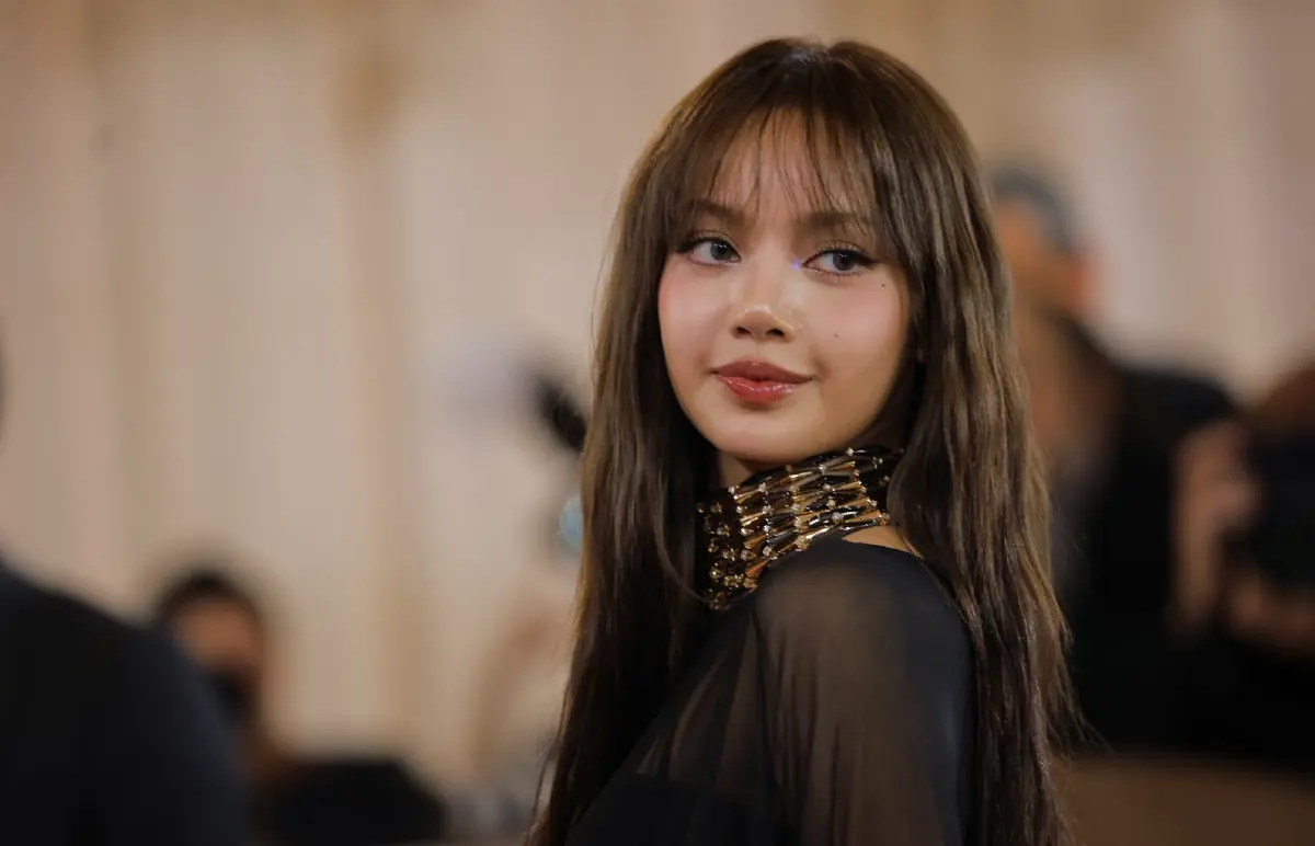 "ลิซ่า" ศิลปินไทย-เคป๊อปคนแรกผู้ประกาศรางวัลลูกโลกทองคำ