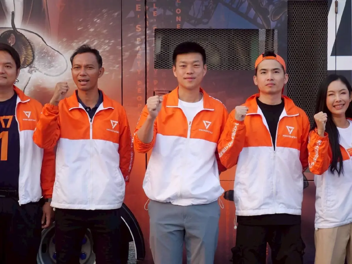 “เท้ง ณัฐพงษ์” นำเปิดคาราวาน 8 สาย ทั่วประเทศ ลั่น! ไม่ประมาทคะแนนโพลนำ