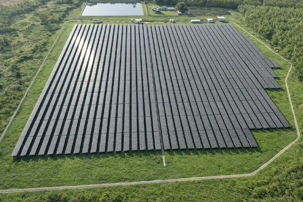 SCG Cleanergy เปิด First Sync CMT1 ก้าวสำคัญโซลาร์ฟาร์มสู่ไฟฟ้าภาครัฐ