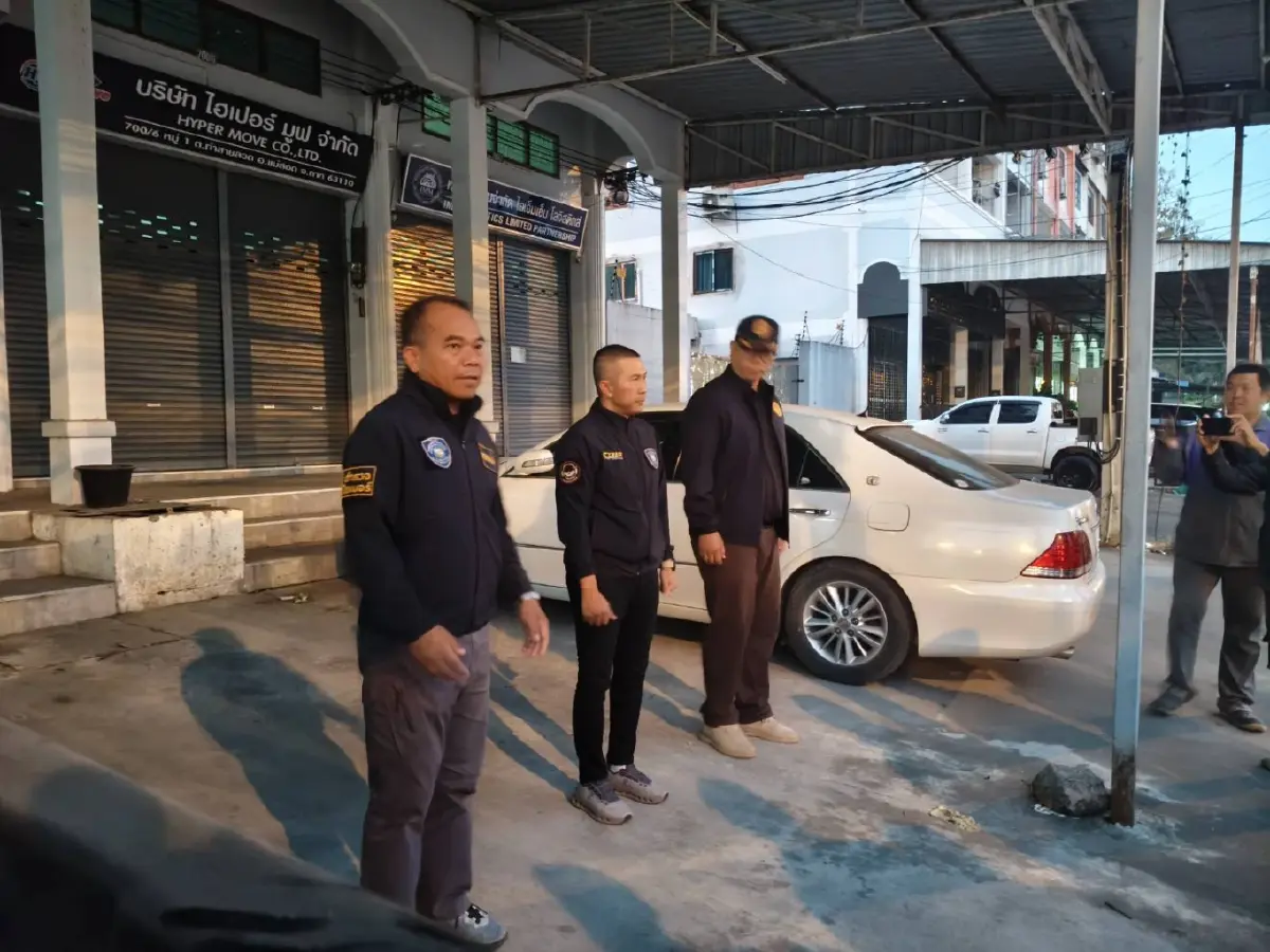 บุกอาคารริมเมย พบเบาะแสลอบส่ง "สัญญาณเน็ต" ป้อน "เมียวดี"