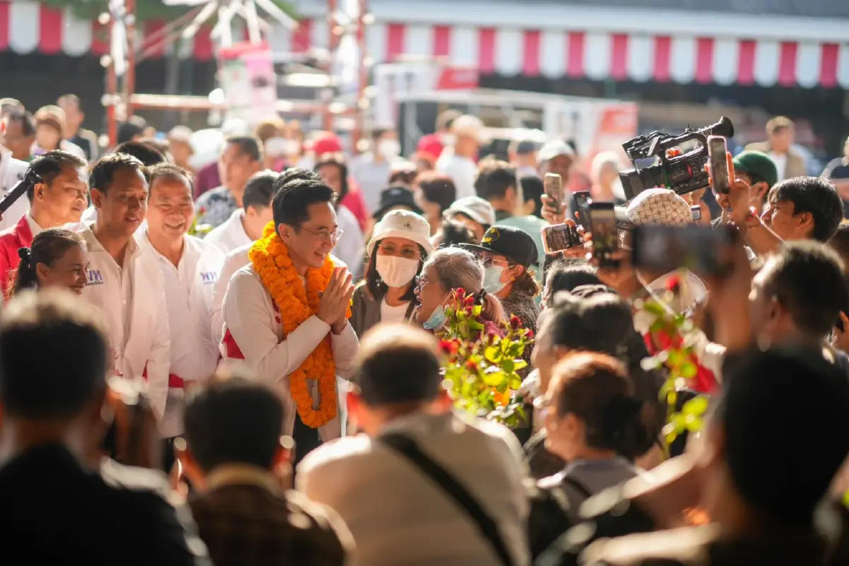 เพื่อไทยหาเสียงตลาดบางใหญ่ แม่ค้าผลไม้อินเนอร์แรง หนุน "ยศชนัน"