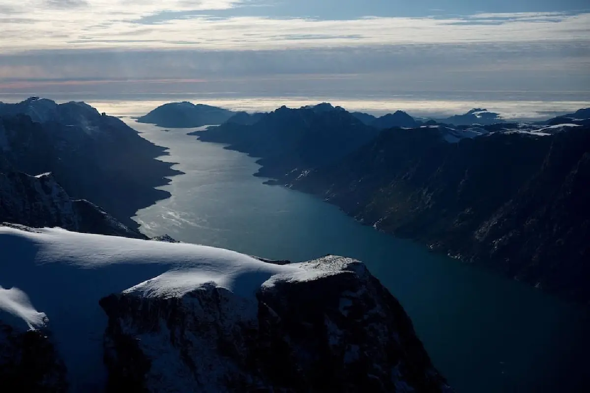 ทรัมป์หารือแผนครอบครองกรีนแลนด์ ไม่ปิดทางเลือกใช้ทหาร