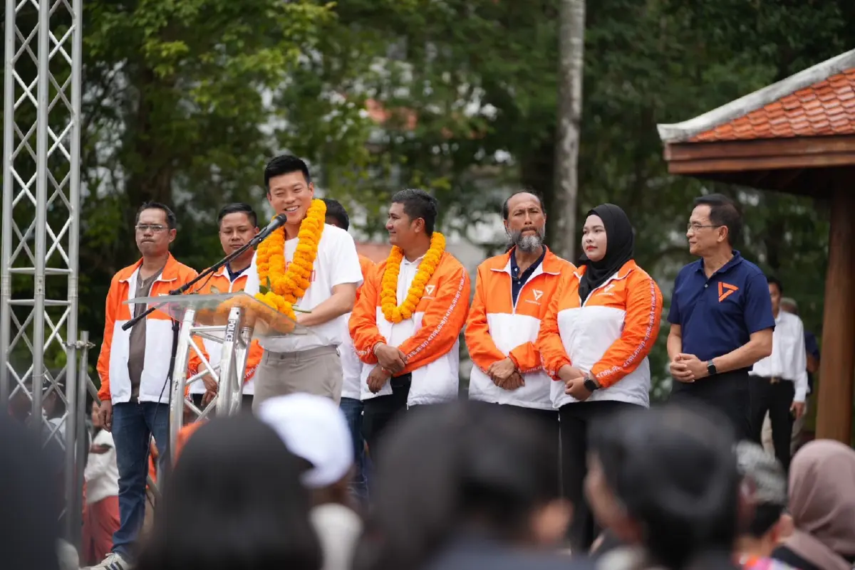 “เท้ง ณัฐพงษ์” บุกนครศรีฯ-กระบี่ ชูจุดยืนไม่ตระบัดสัตย์-พร้อมเป็นนายกฯ