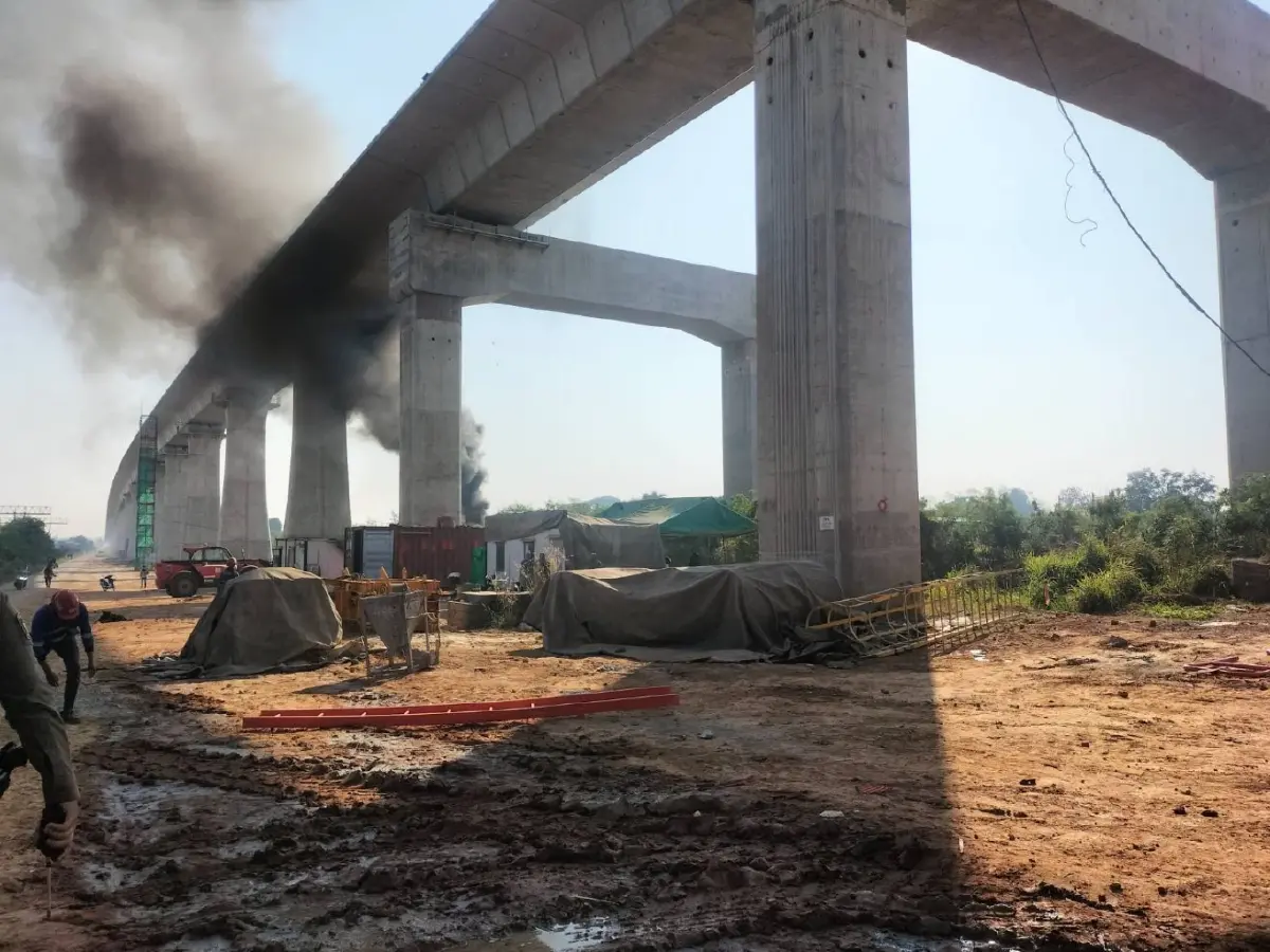 "บิ๊กต่าย" สั่งด่วน! “ตำรวจโคราช” เร่งช่วยผู้ประสบเหตุ  เครนหล่นทับรถไฟ