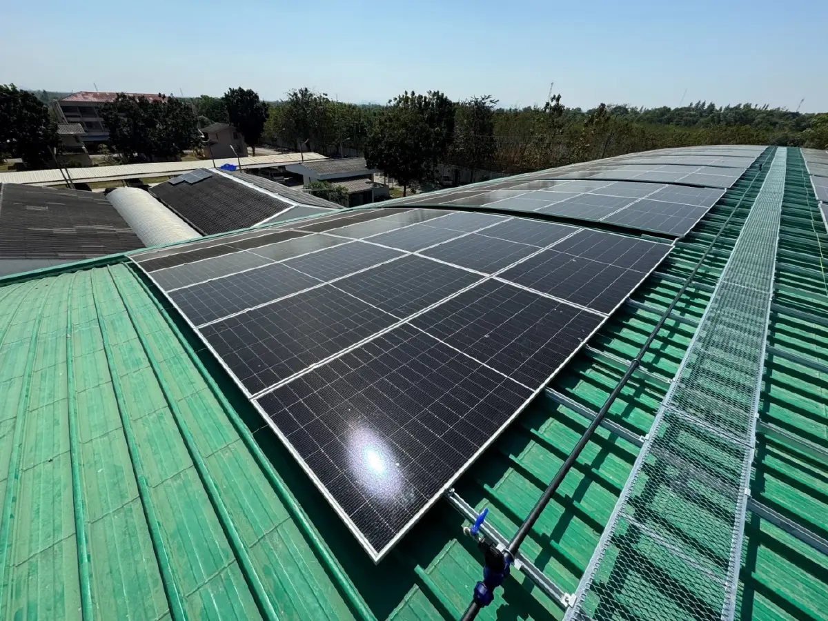 TECHLEAD ปั้น SolarCellforBetterFuture มอบพลังงานสะอาดหนุนรพ.-รร.ชลบุรี