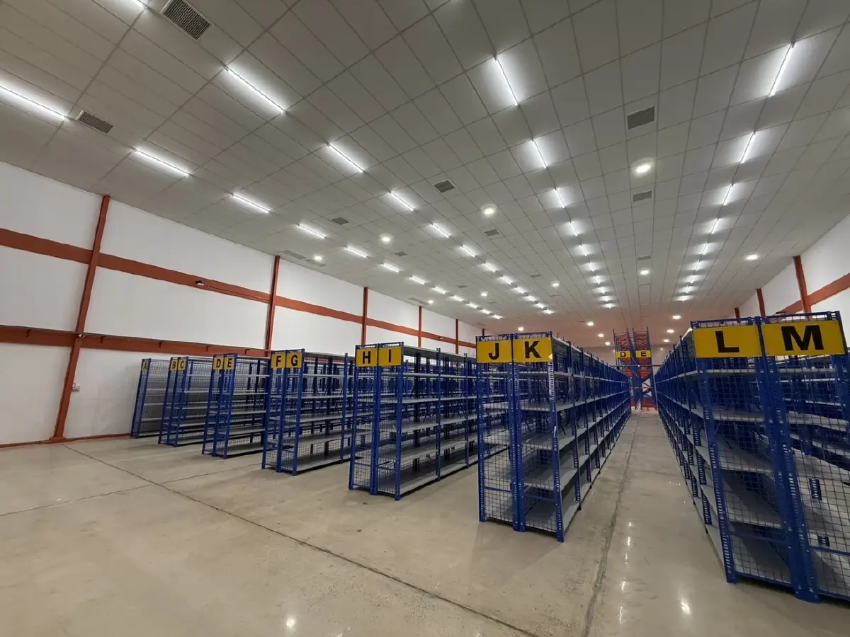 จากเภสัชกรตึกแถวสู่ ‘เมืองกาญจน์เวชภัณฑ์’ ยี่ปั๊วยาพันล้าน