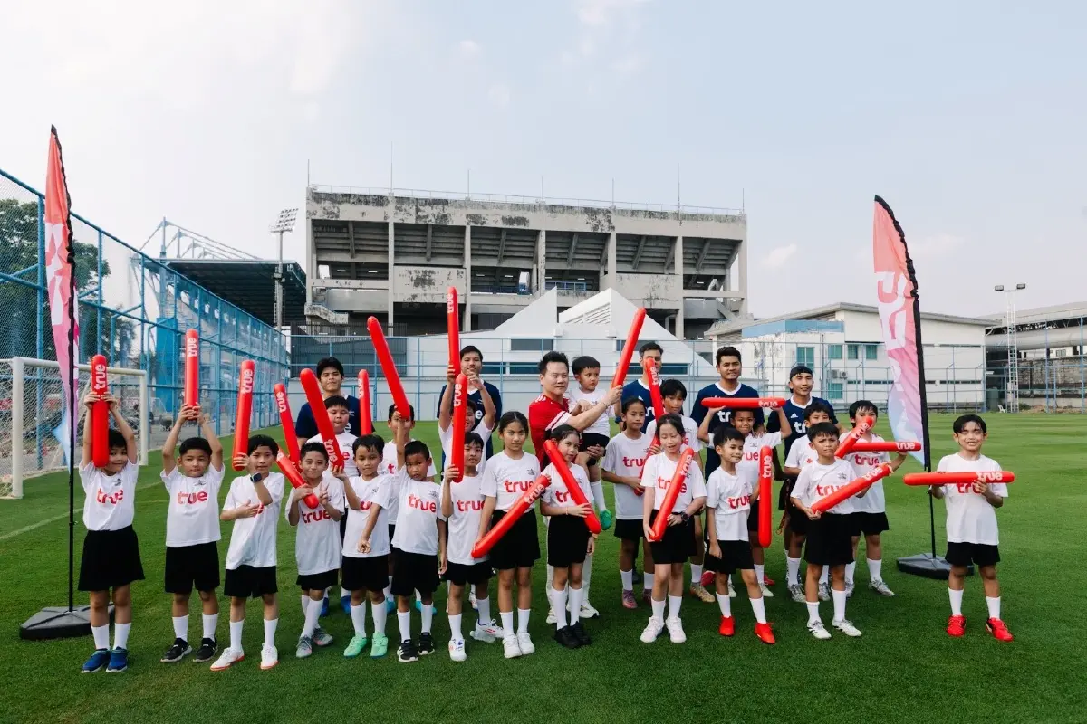 ทรูจัดใหญ่บิ๊กแมตช์แข้งเทพสยบเมืองทอง แจกบัตรฟรีลูกค้าทรูดีแทค