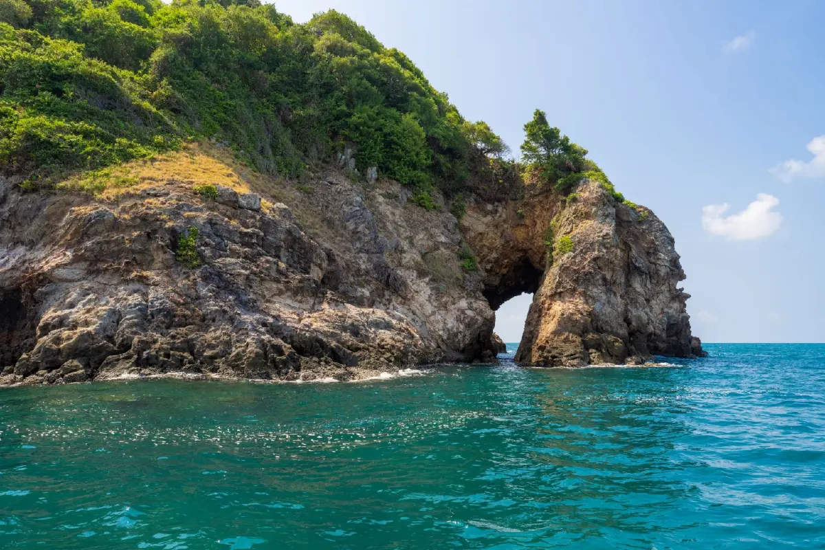 เกาะทะลุ จ.ระยอง