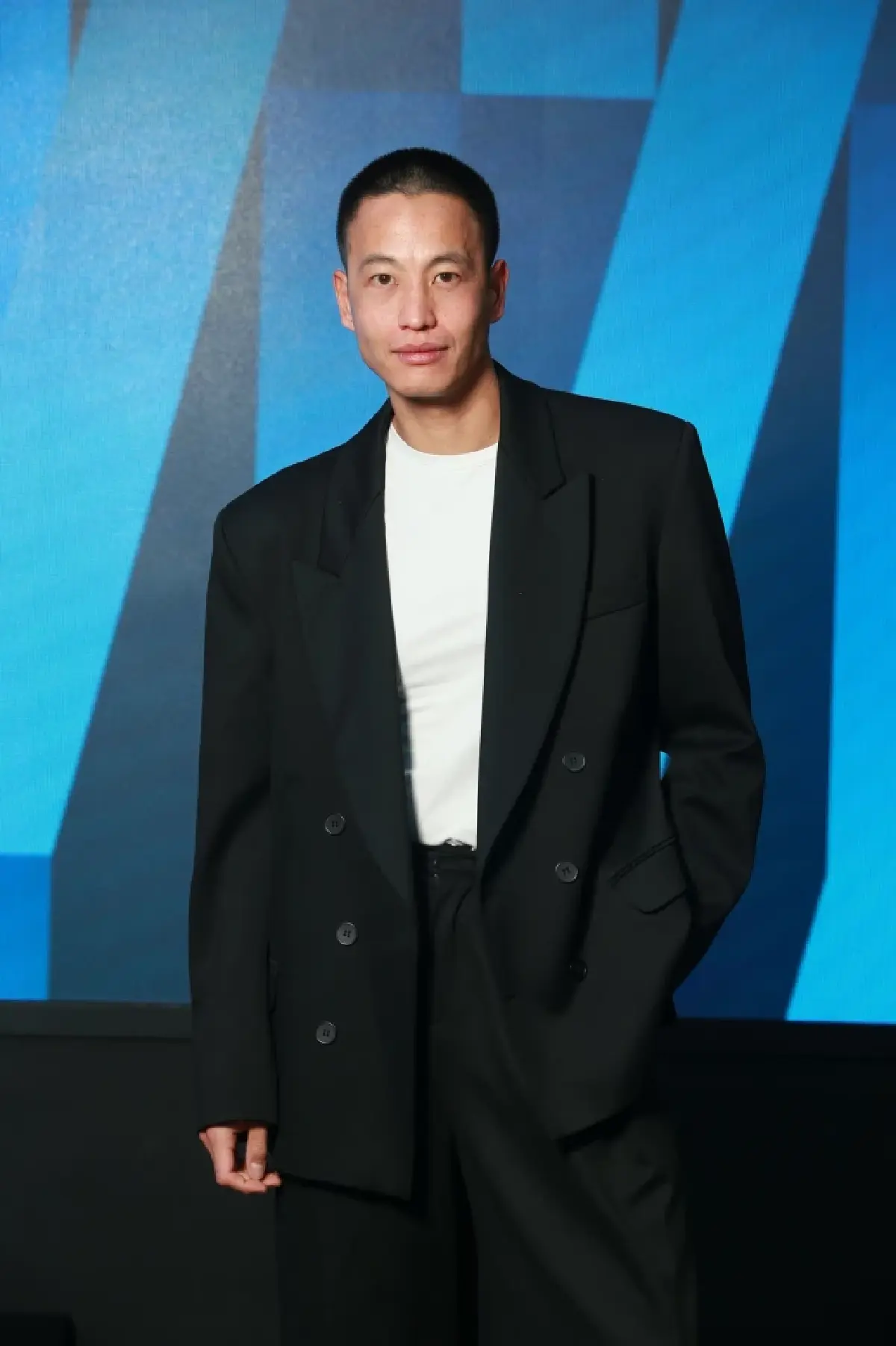 “น้อบ” ณภัทร ทวีสิน 