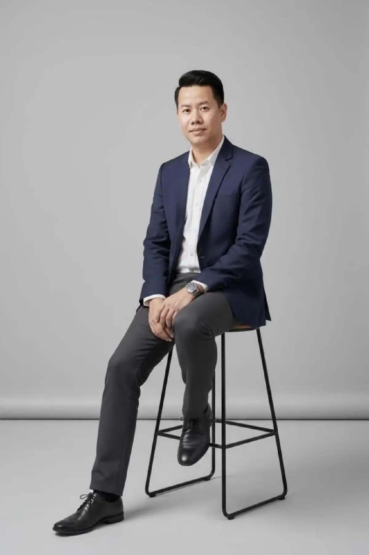 ชานนท์ ดวงแข’ CEO บริษัท เมืองกาญจน์เวชภัณฑ์ 