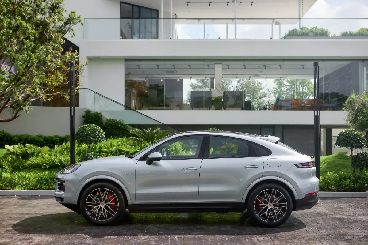 ปอร์เช่ คาเยนน์ : เอสยูวีสะท้อน DNA รถสปอร์ต ก้าวสำคัญในประเทศไทย