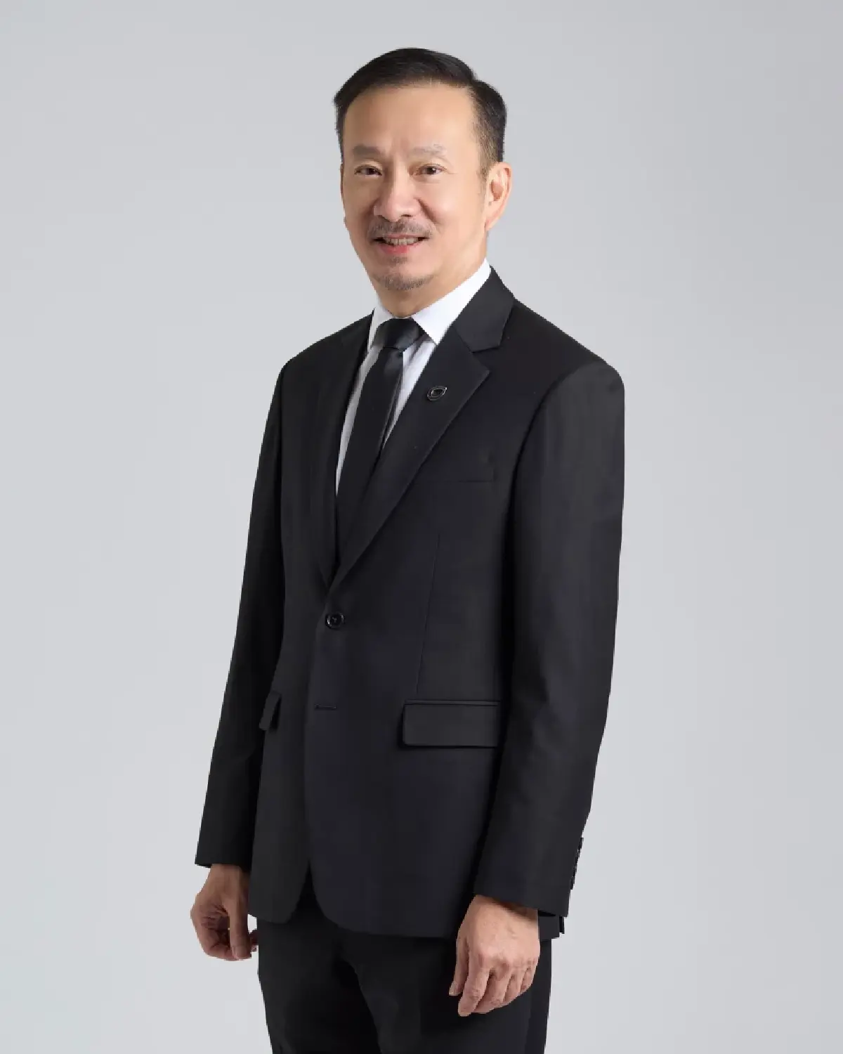 ชัยวัฒน์ โควาวิสารัช 