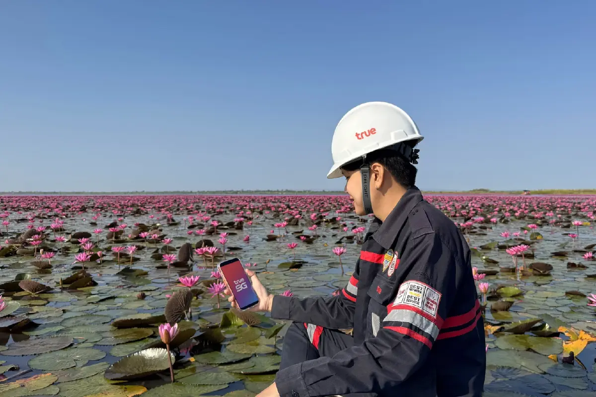 ทรู อัปเกรด 5G ทะเลบัวแดงแรงขึ้น 9 เท่า รับกระแสลิซ่าตามรอยเที่ยวอุดรฯ