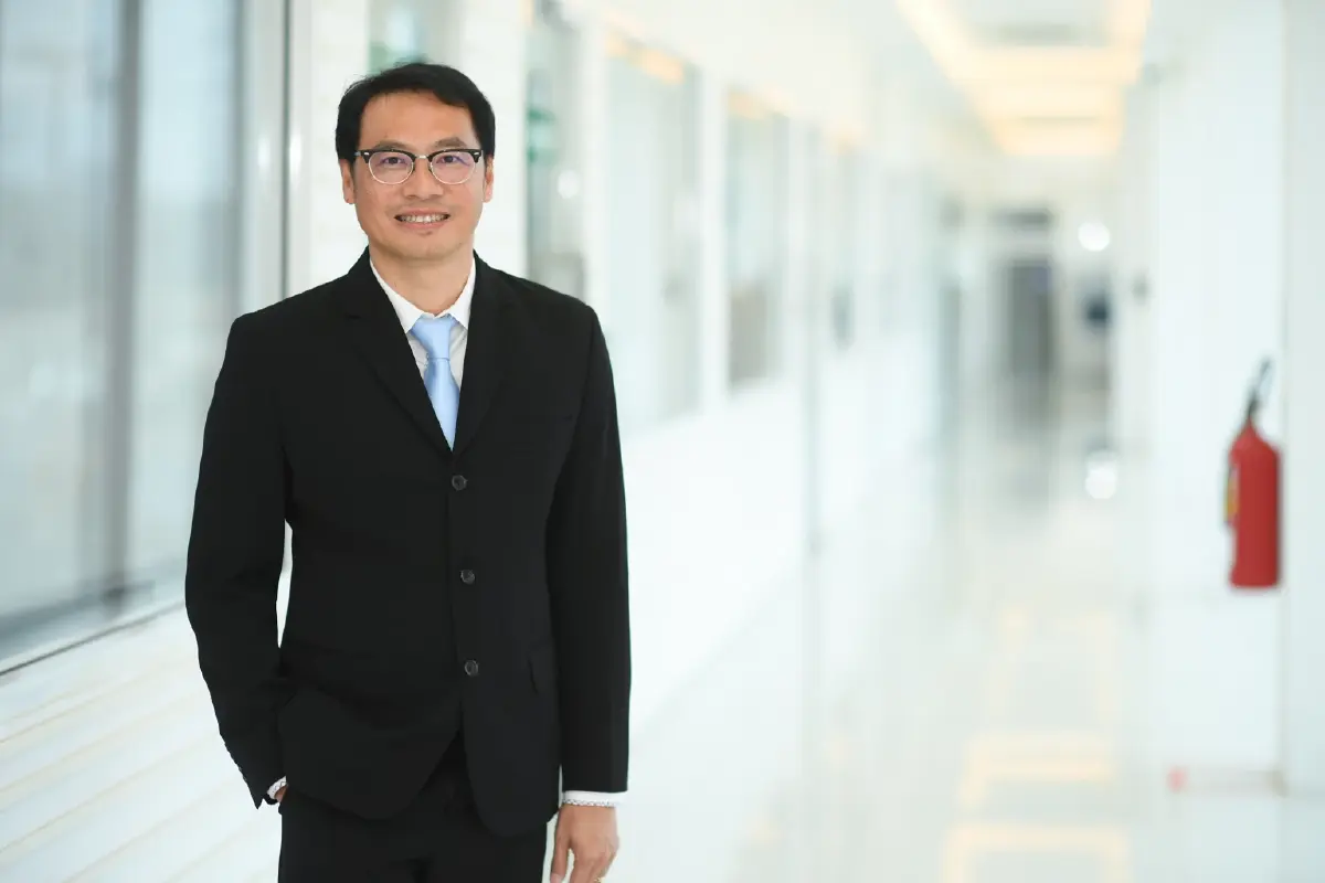 ดุษิต จงสุทธนามณี