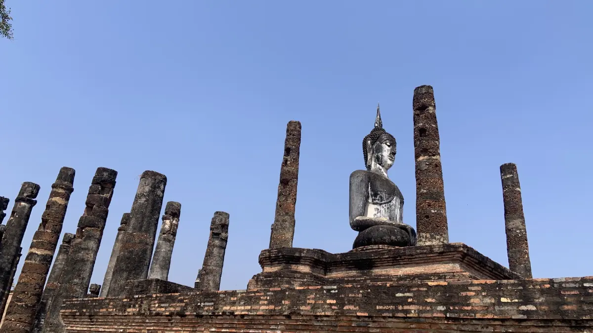 วัดมหาธาตุภายในอุทยานประวัติศาสตร์สุโขทัย เมืองเก่า ที่ยังสร้างความประทับใจให้ผู้มาเยือนไม่ว่าจะมาสุโขทัยสักกี่ครั้ง
