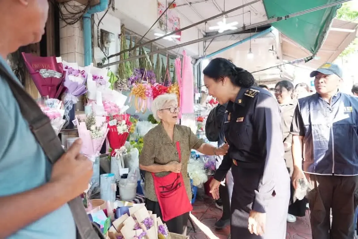 วาเลนไทน์คึกคัก! "พาณิชย์" ลุยปากคลอง ตลาดดอกไม้งาม-ราคาไม่แรง