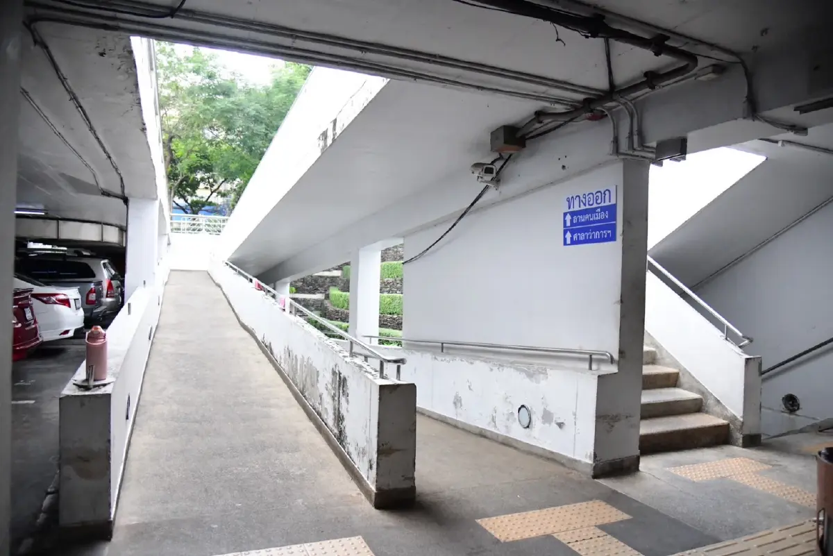 ไม่ต้องขับวน กทม. ปลดล็อกที่จอดรถใต้ลานคนเมือง รองรับท่องเที่ยวย่านพระนคร