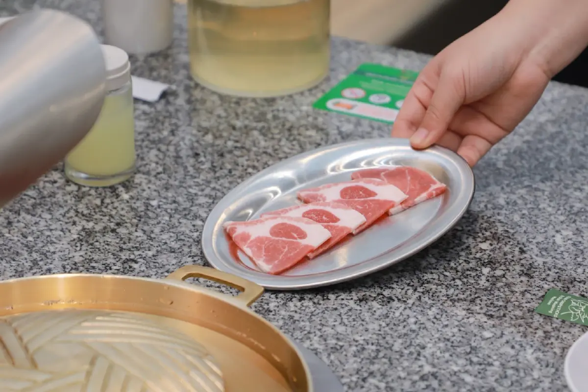 เหตุเกิดเมื่อพี่ GON มือเปื้อนหมึก ออกจากคูหา สู่ โต๊ะปิ้งย่าง