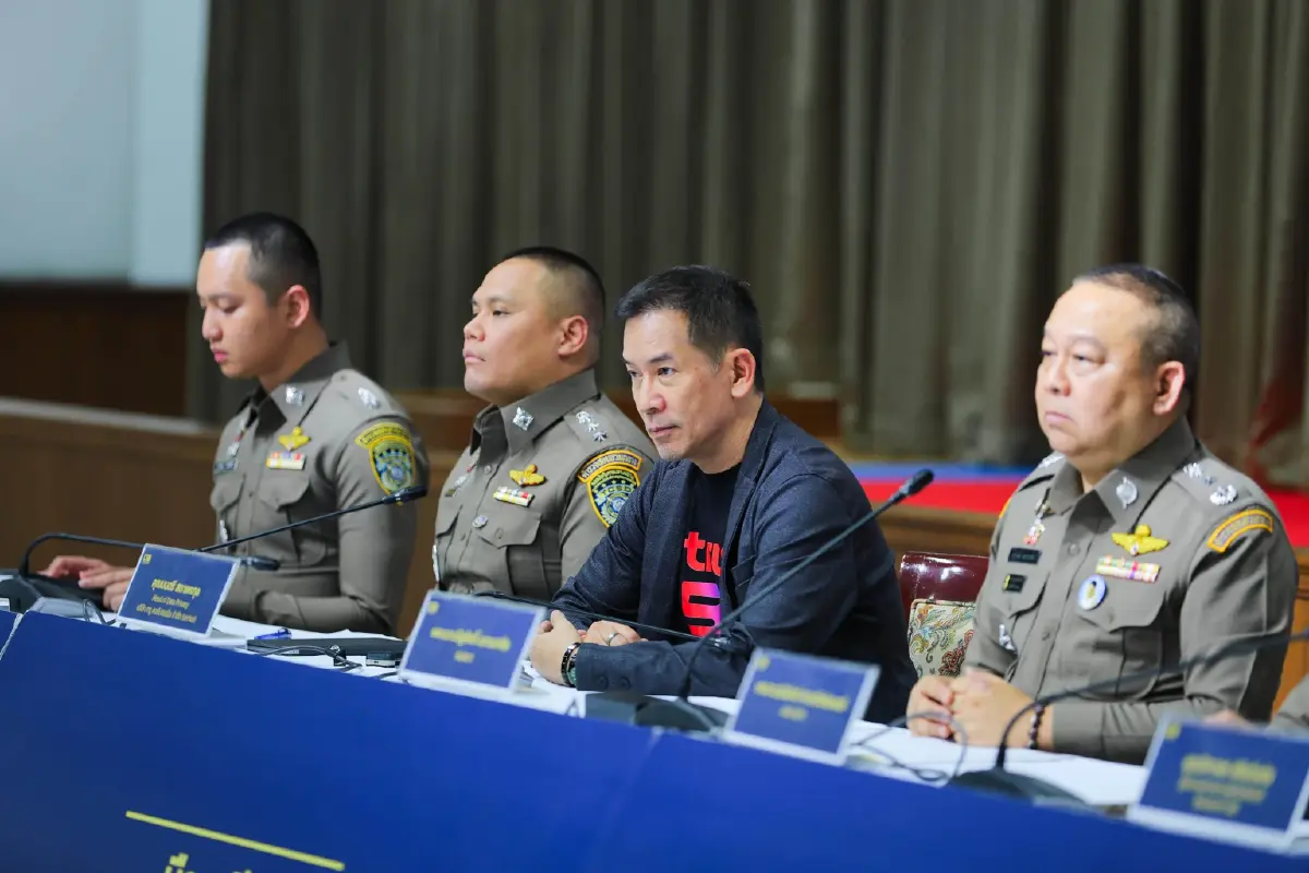 ทรู ผนึก CIB ทลายแก๊งคอลเซ็นเตอร์สระแก้ว ยึดซิมบ็อกซ์ 12 เครื่อง