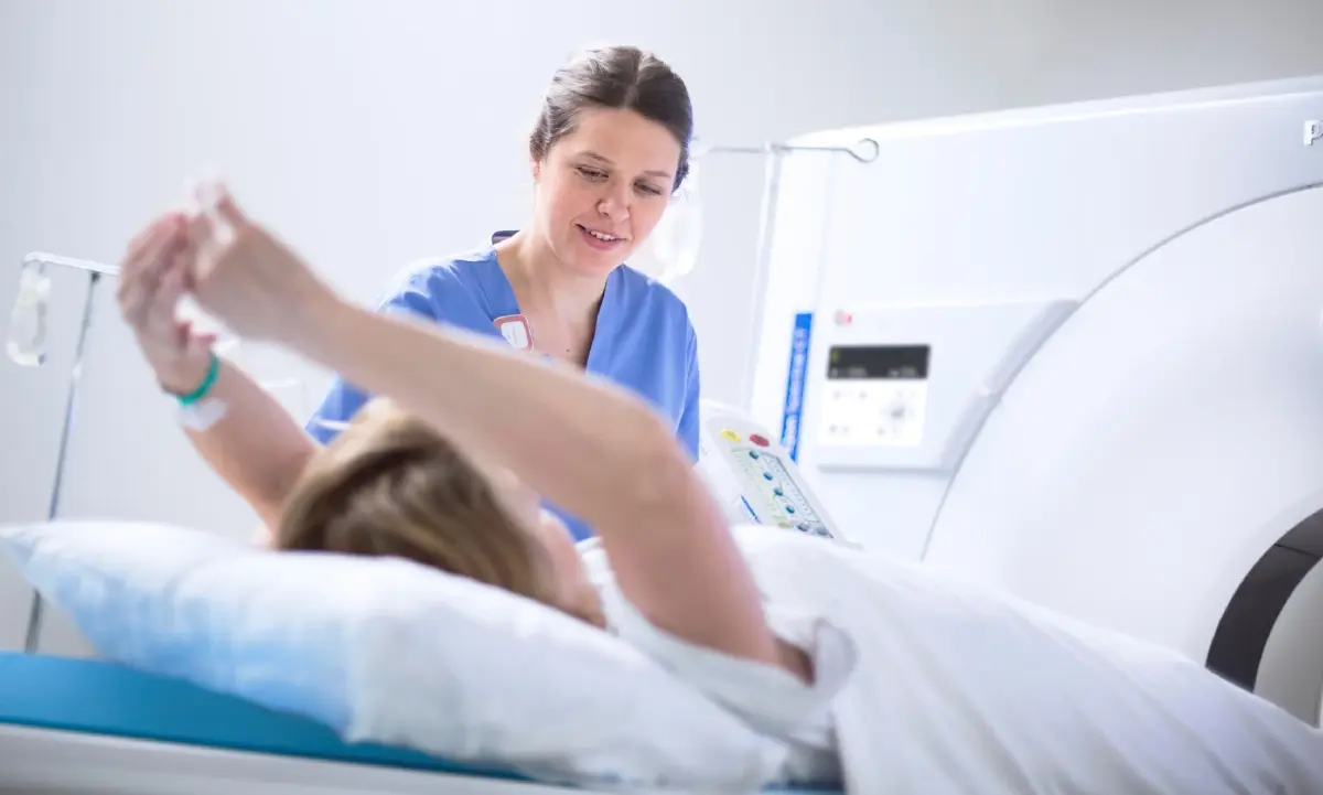 เจาะลึก 7 ประโยชน์ AI ในวงการเฮลธ์แคร์ พลิกโฉมการดูแลสุขภาพยุคดิจิทัล