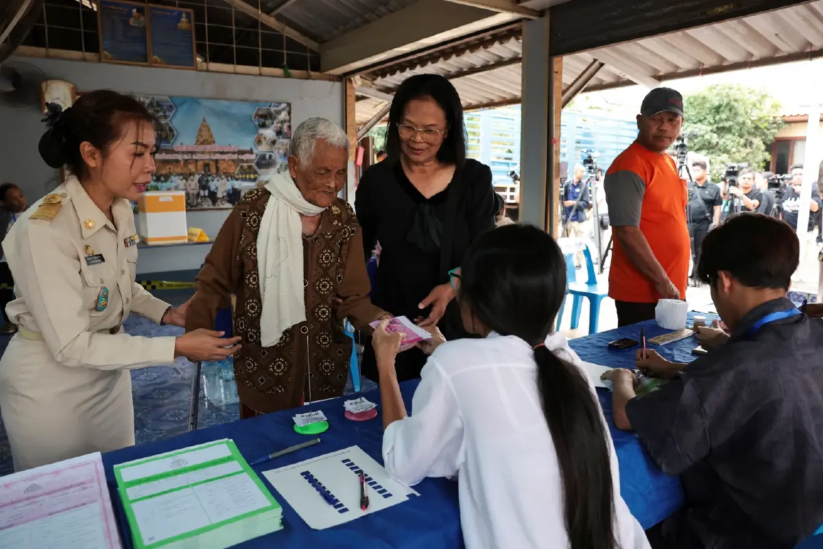 เริ่มแล้ว! เลือกตั้ง 69 เช็กวิธีใช้บัตร 3 ใบ-เวลาปิดหีบ-ปากกาต้องพกไหม