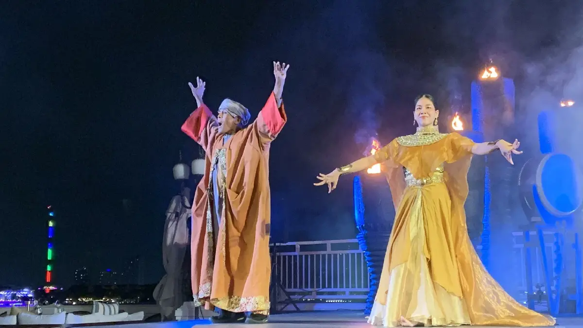 Sala Lakorn ปรากฎการณ์แห่งสยามในแสง เสียง รสชาติ และค่ำคืนของเจ้าพระยา