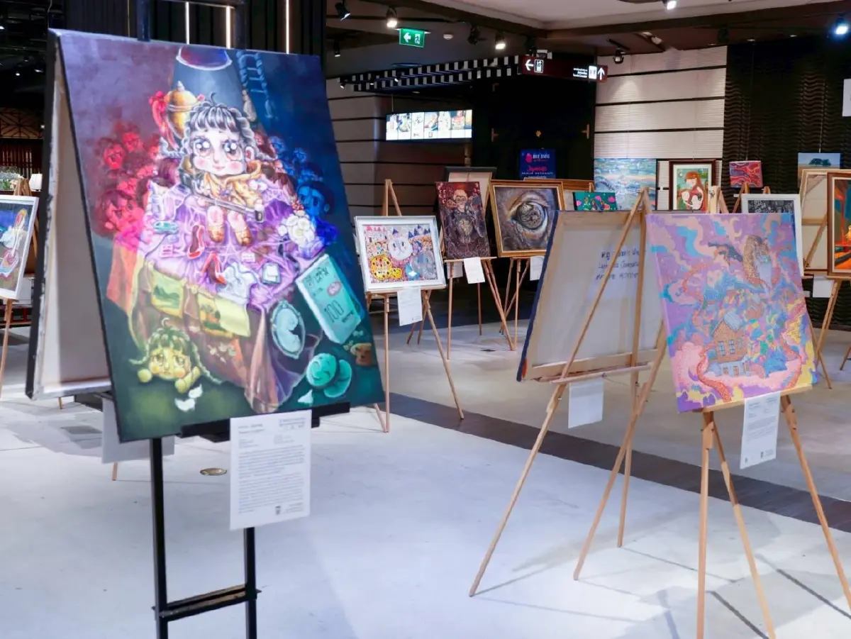 ปักหมุด White Canvas ครั้งที่ 6 ชม 60 งานศิลป์รุ่นใหม่ที่สยาม ทาคาชิมายะ