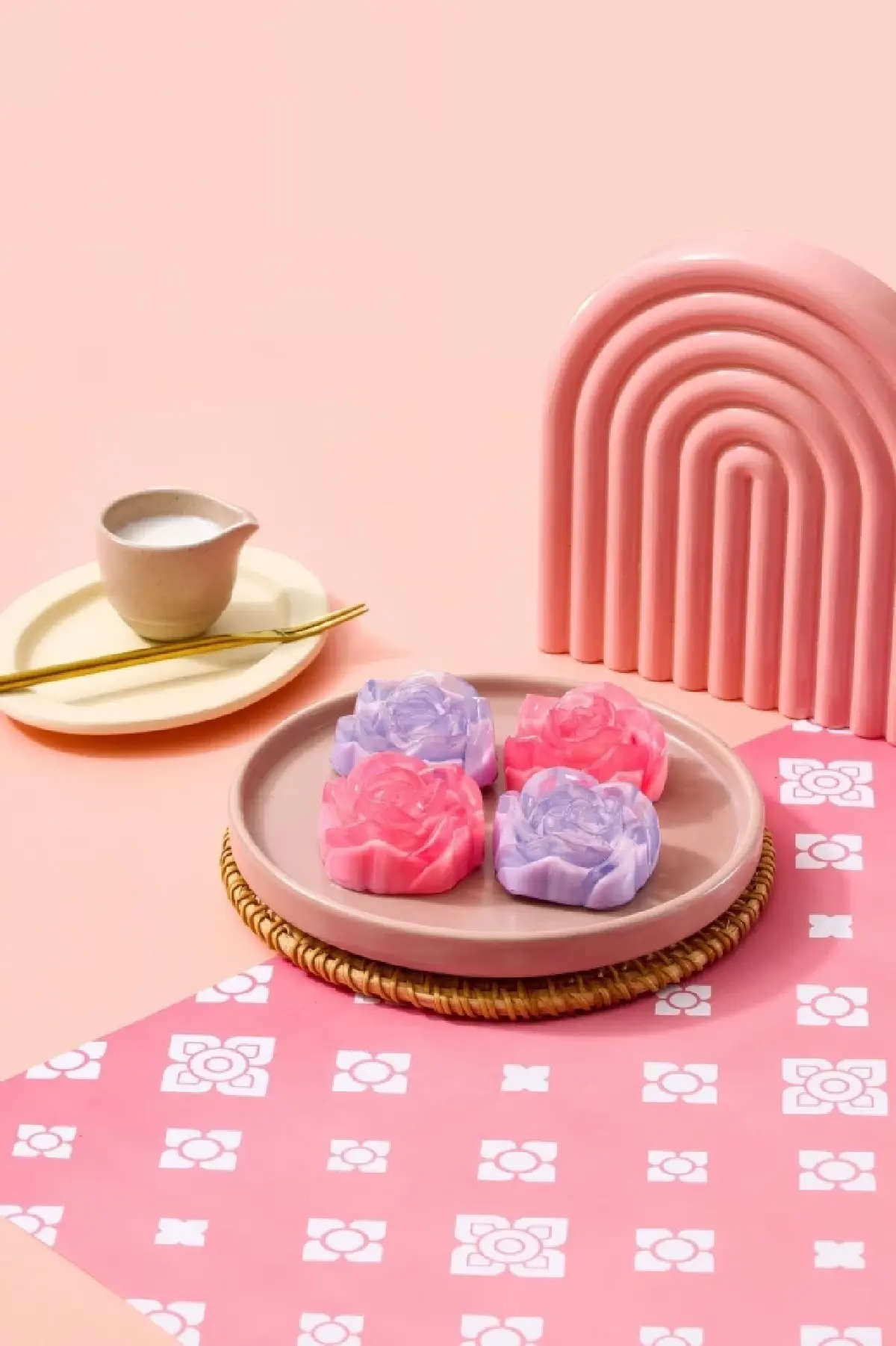 วุ้นกะทิกุหลาบแก้ว