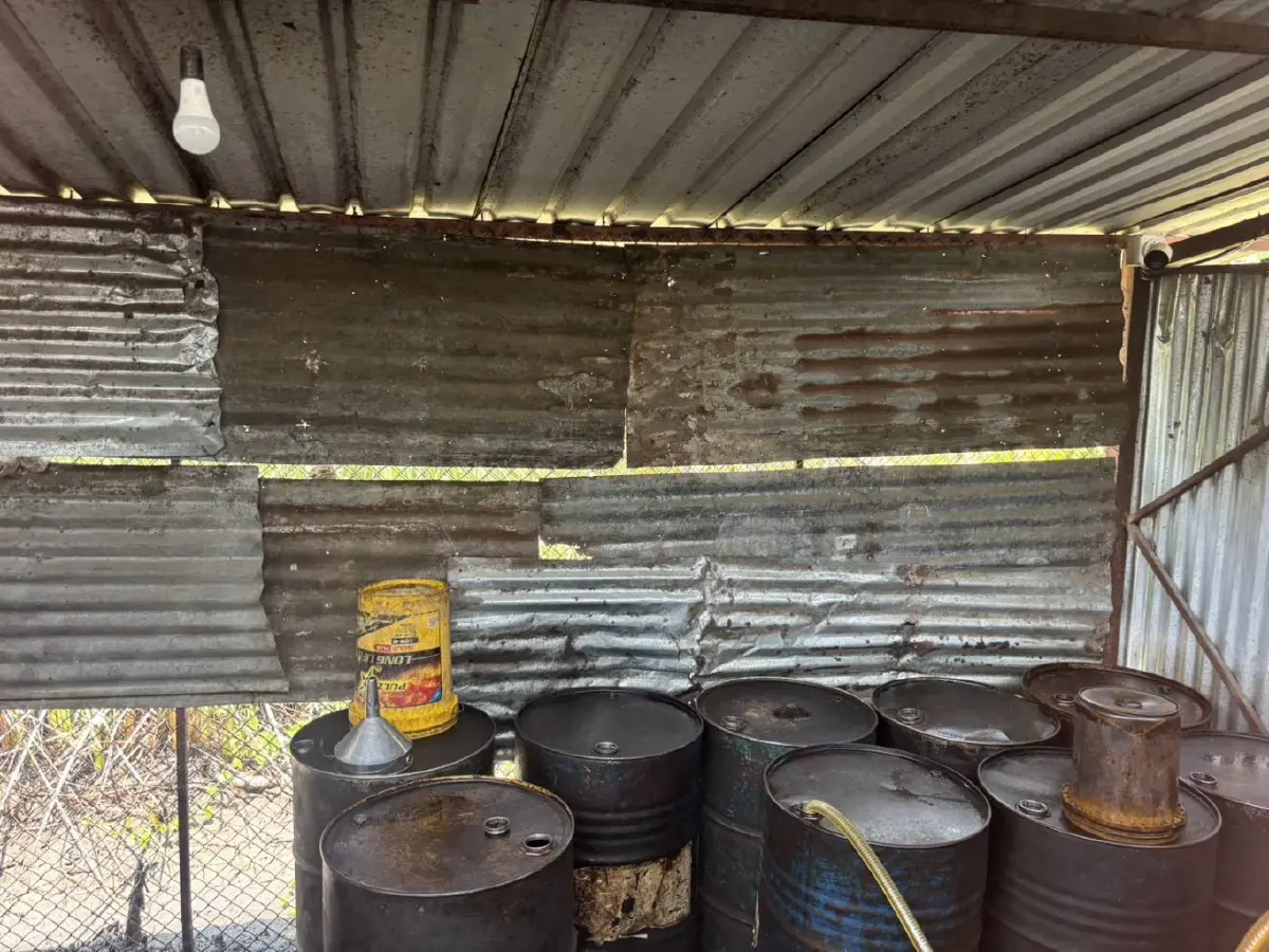 กรมธุรกิจพลังงาน- DSI ลงพื้นที่สระบุรี พบลักลอบเก็บน้ำมัน 4 หมื่นลิตร