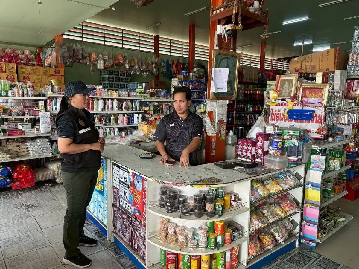 พาณิชย์ย้ำยังไม่ขึ้นราคาสินค้า เพิ่มสินค้าควบคุม รับราคาน้ำมันพุ่ง