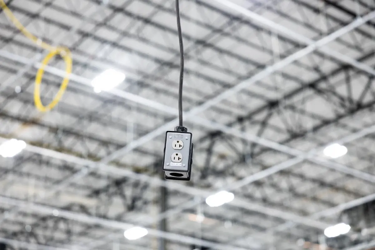 นักวิชาการ มธ.เตือนค่าไฟไทยพุ่ง! วิกฤต LNG โลกกดดันต้นทุน ชง 4 แนวทางรับมือ