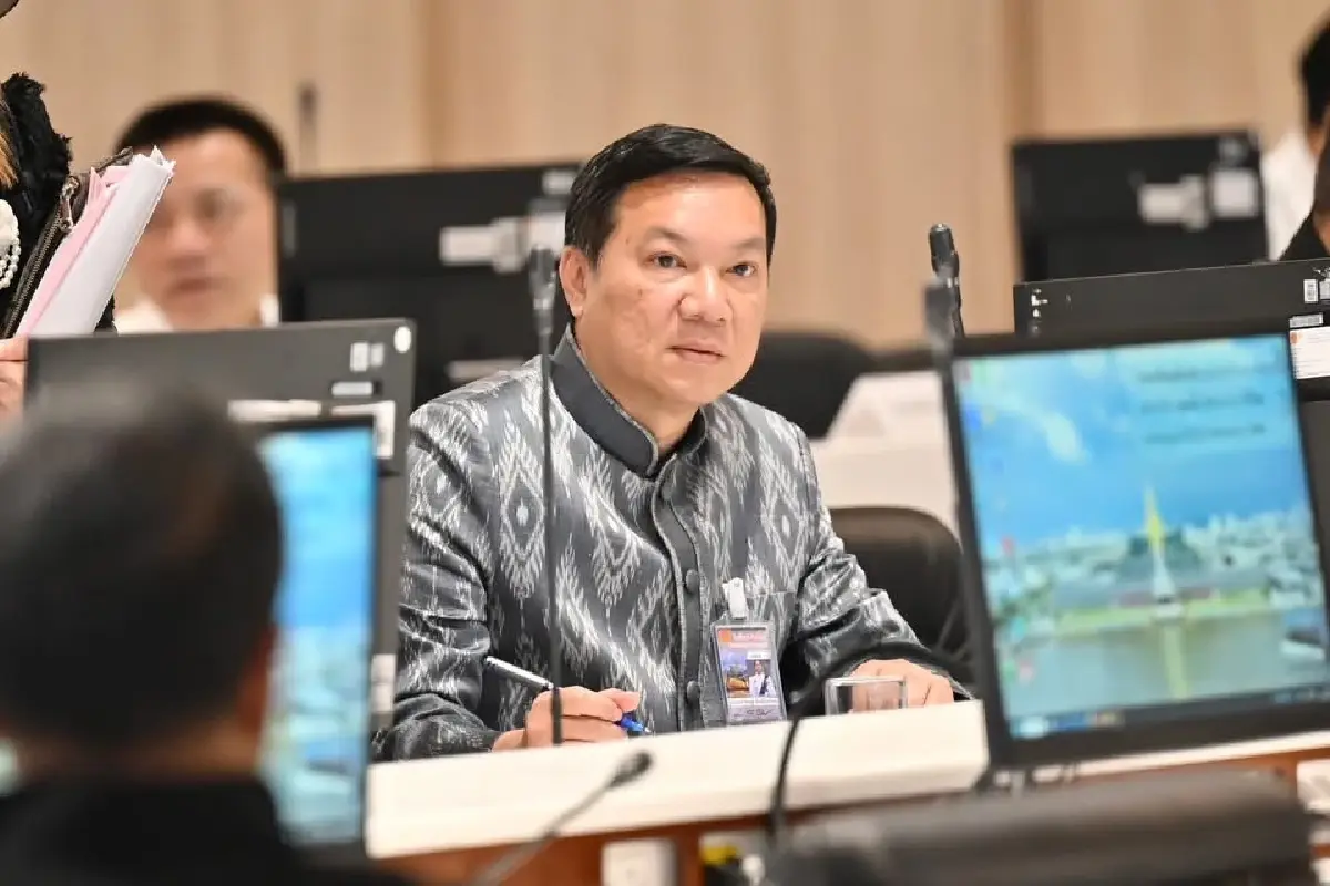 มท. สั่งตรวจปั๊มน้ำมันทั่วประเทศ ห้ามกักตุน-ต้องโชว์ราคาชัดเจน