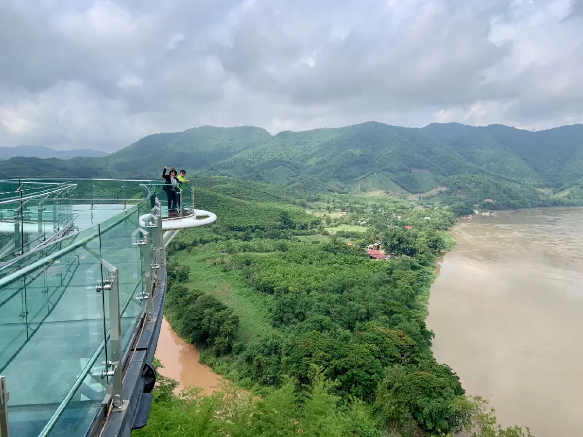 มุมมหาชนอีกหนึ่งมุมของเชียงคานจาก Sky Walker