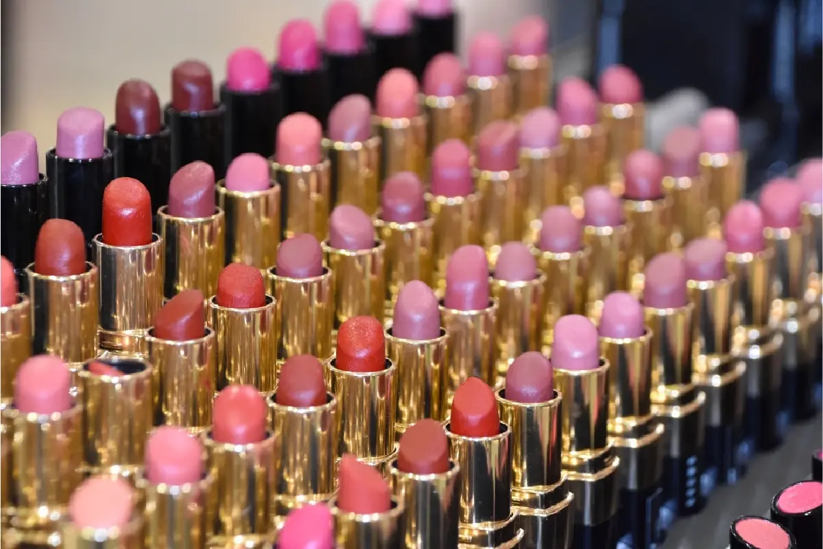 จากวิกฤตสู่พฤติกรรม: ทำไมคนยังใช้เงินแม้เศรษฐกิจชะลอ