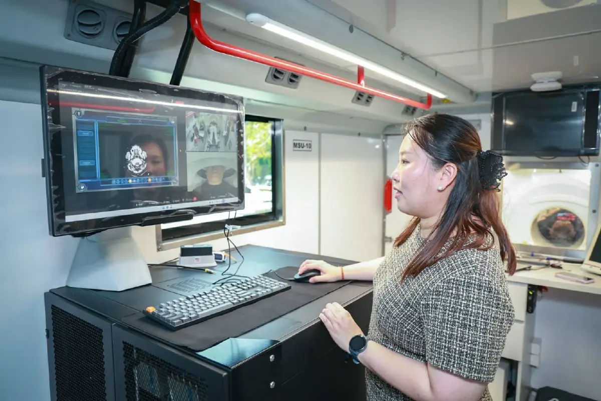 ทรูหนุนศิริราชใช้ 5G บนรถรักษาอัมพาต ส่งภาพ CT Scan เร็วทันเวลาทอง