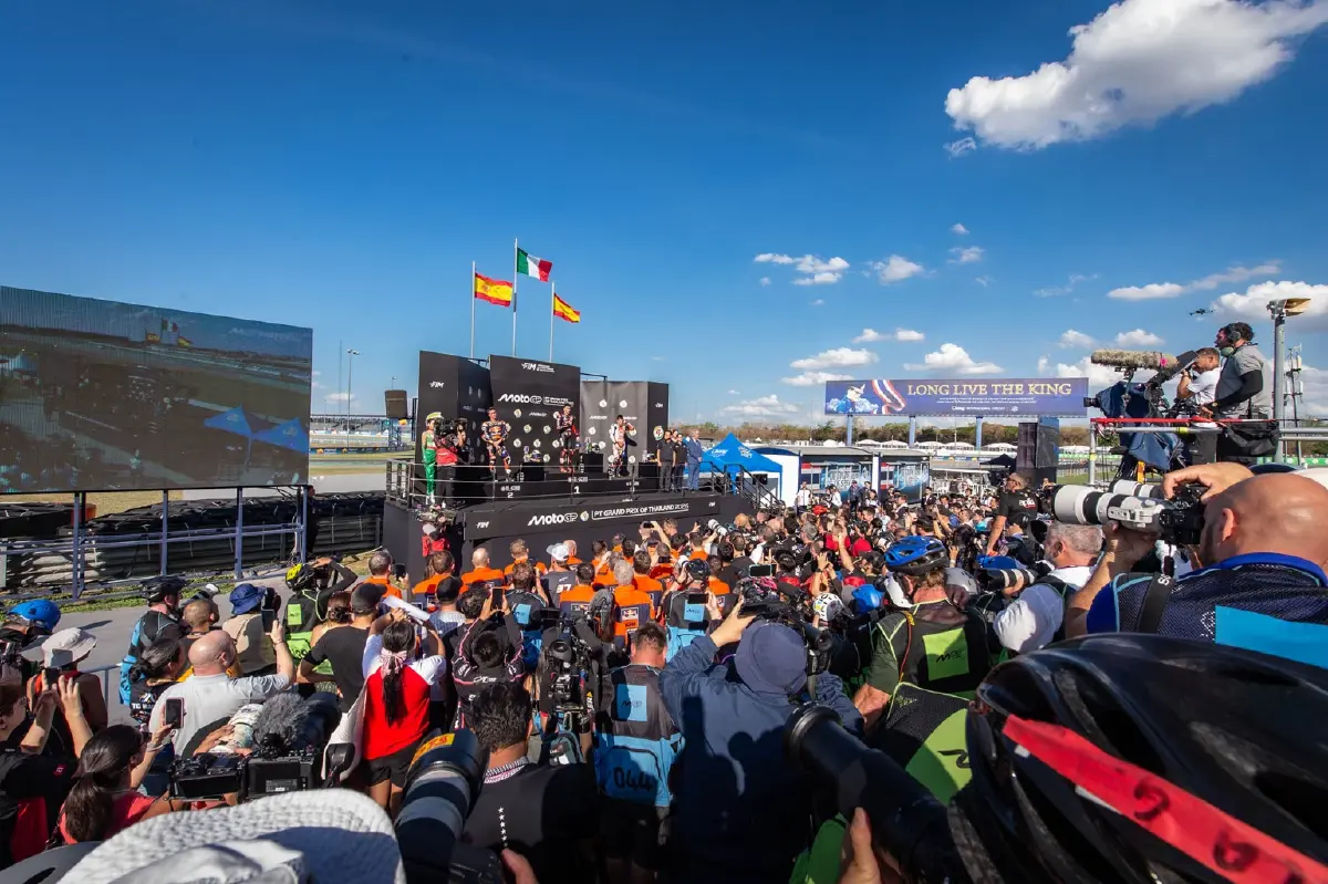 ยอดผู้ชมทุบสถิติ ไทยจีพี ! เบซเซ็คคีผงาดแชมป์โมโตจีพี มาร์เกซยางระเบิด