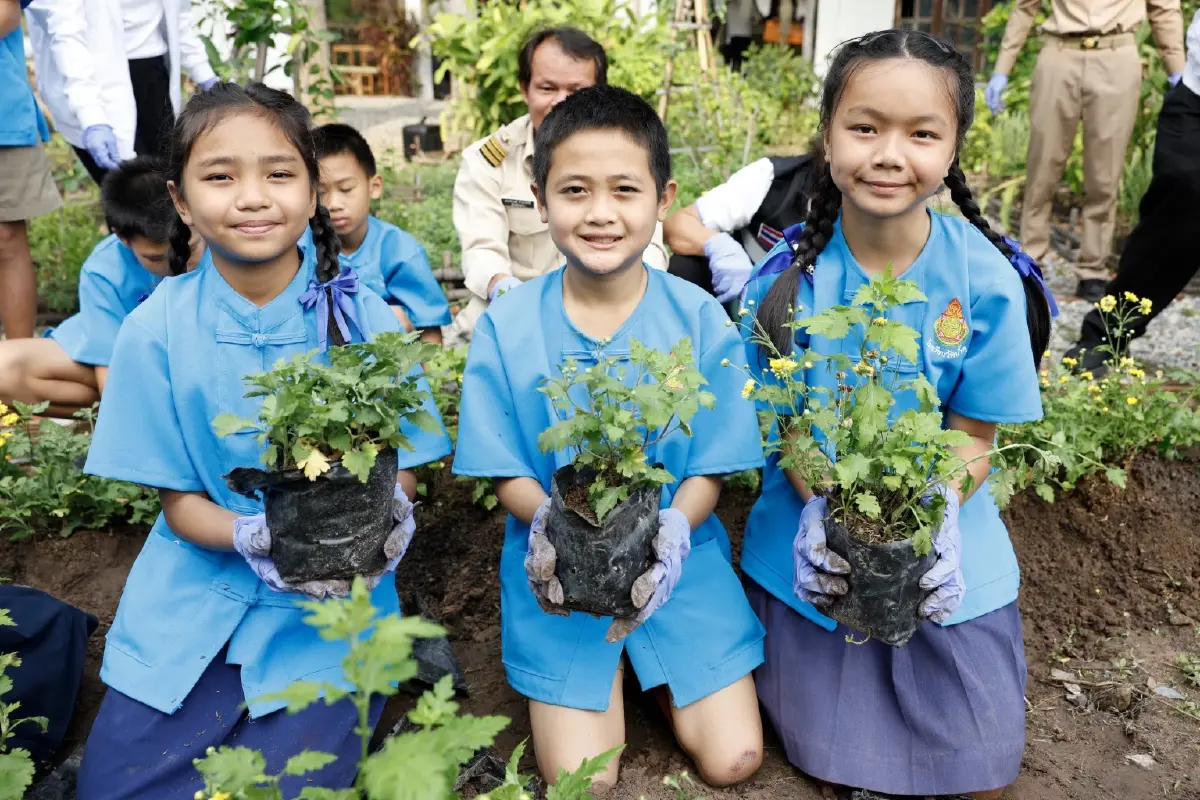 “ซีพีแรม ปันสุข” ลงพื้นที่มอบอาหารคุณภาพต่อเนื่อง ผนึกกำลังจิตอาสาบำเพ็ญสาธารณประโยชน์