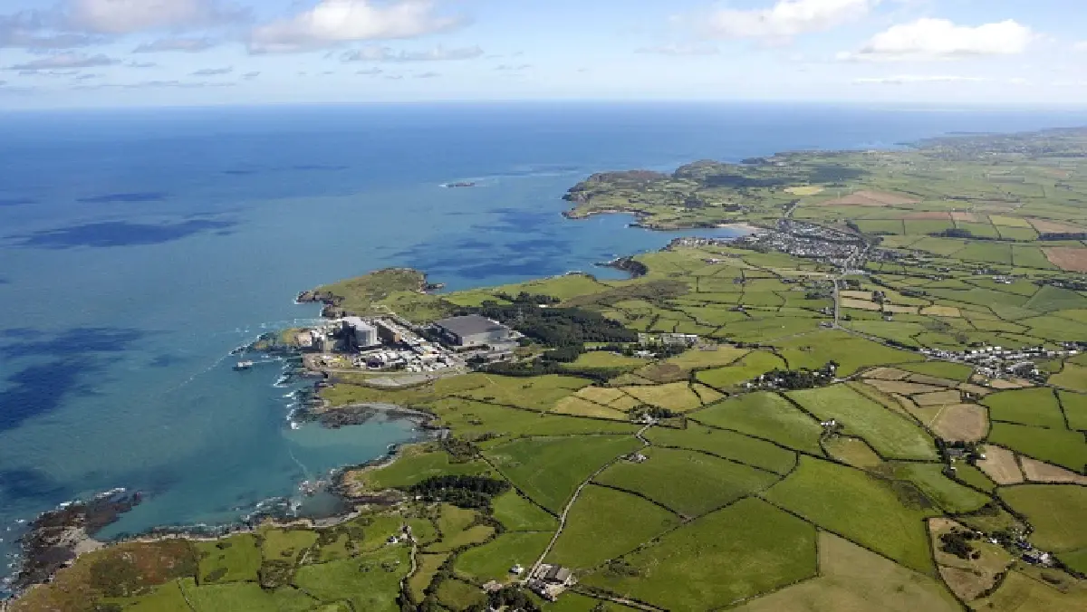 สหราชอาณาจักรเดินหน้าสร้างโรงไฟฟ้านิวเคลียร์ขนาดเล็ก (SMR) แห่งแรกที่ไซต์ Wylfa บนเกาะ Anglesey ของเวลส์  (ภาพ https://ned.egat.co.th/)