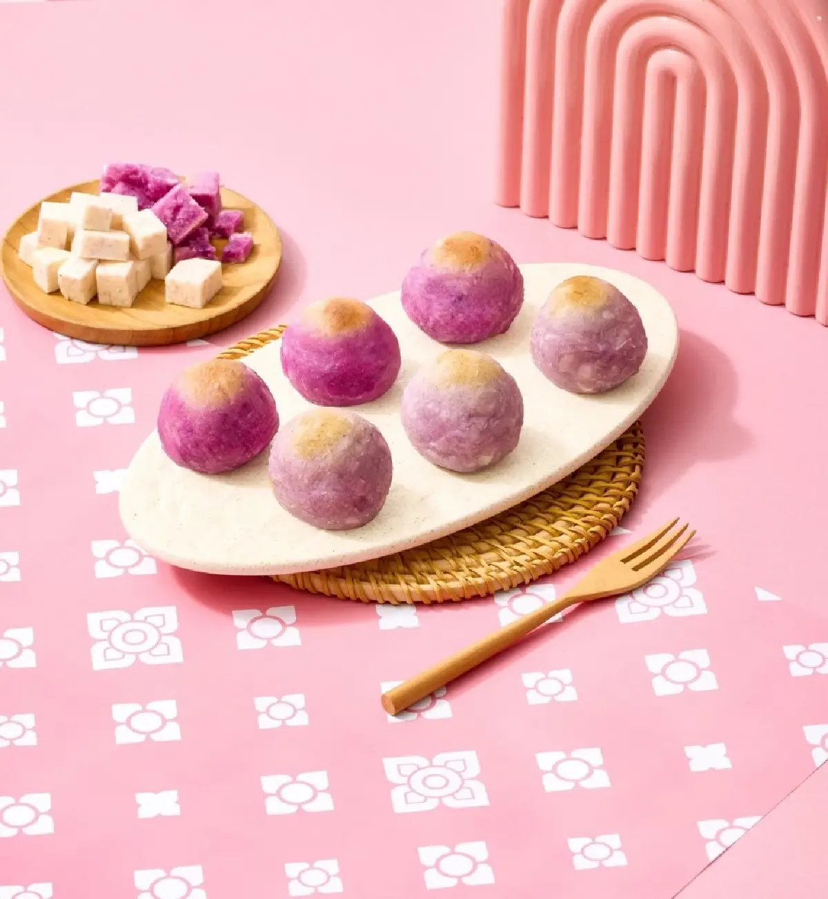  มันม่วงและเผือกทิพย์