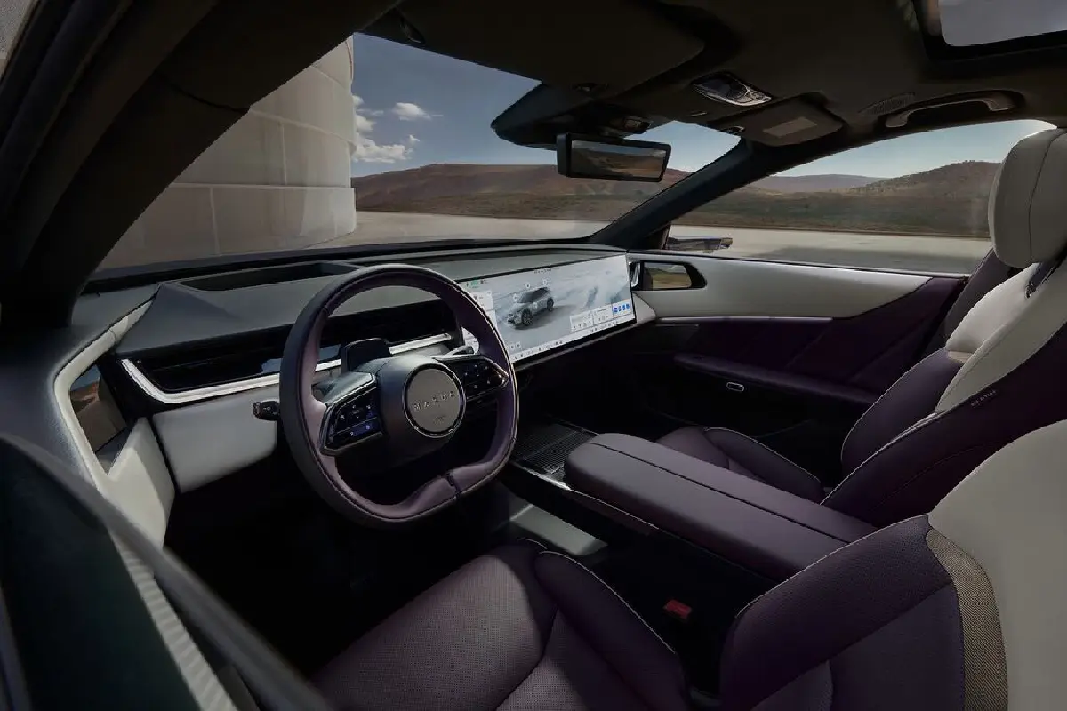 มาสด้าเผยโฉม CX-6e ครั้งแรก! พร้อมเปิดราคา Mazda6e เริ่ม 1.169 ล้าน