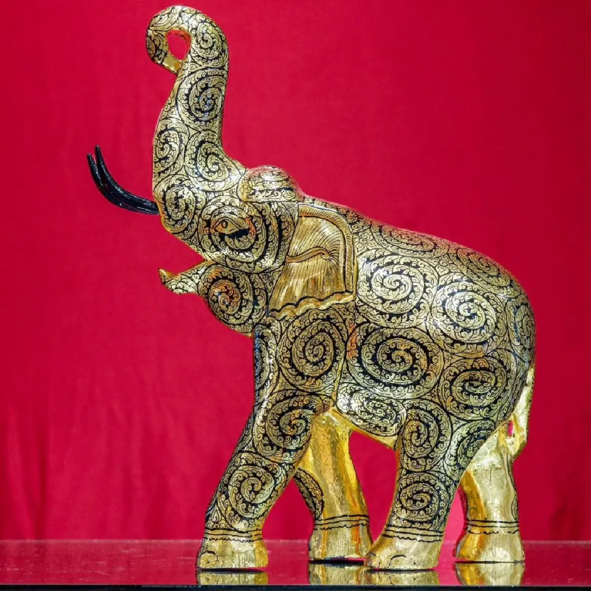 เคล็ดลับ 2 "งานฝีมือไทย" เครื่องประดับ – เครื่องเขิน ดังไกลระดับโลก