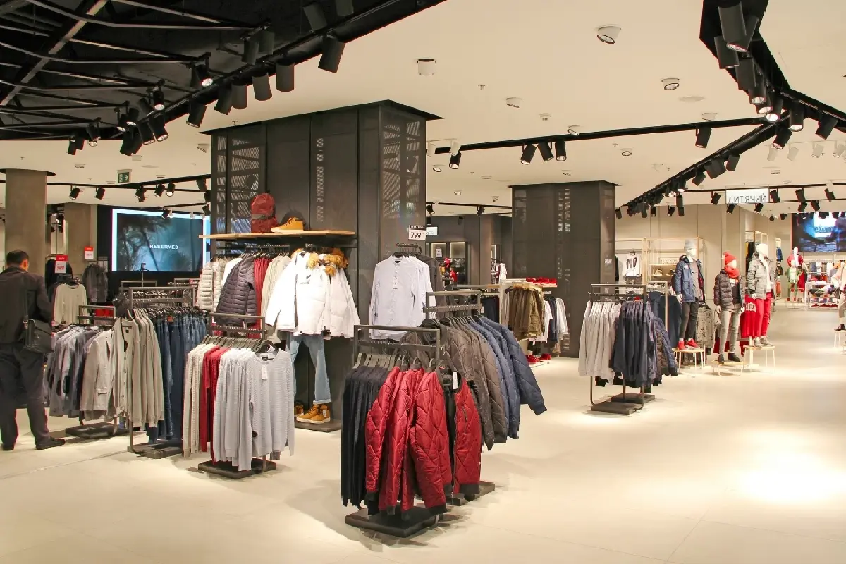 จากวิกฤตสู่พฤติกรรม: ทำไมคนยังใช้เงินแม้เศรษฐกิจชะลอ