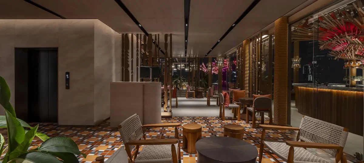 สาโท ซัง : รูฟท็อปบาร์ ที่ทำให้อีสานและญี่ปุ่นกลายเป็นเรื่องเดียวกัน