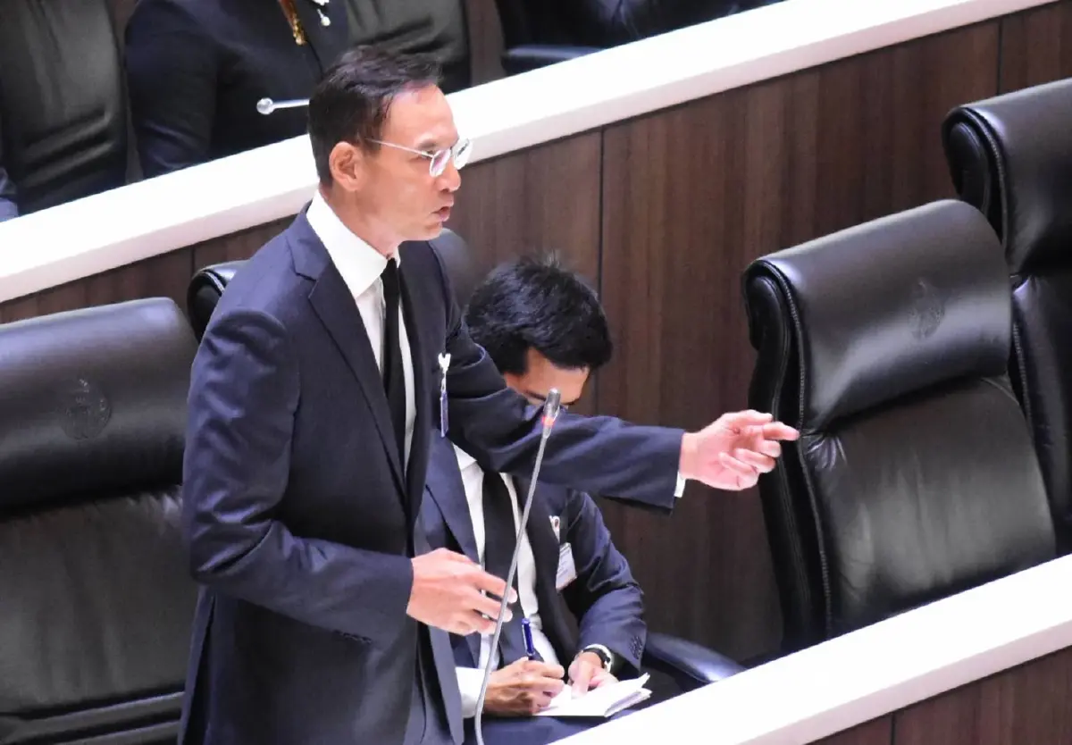 กรณ์ จาติกวณิช 