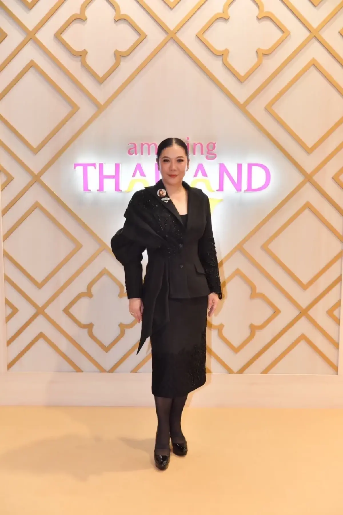 นางสาวฐาปนีย์ เกียรติไพบูลย์ ผู้ว่าการ ททท.