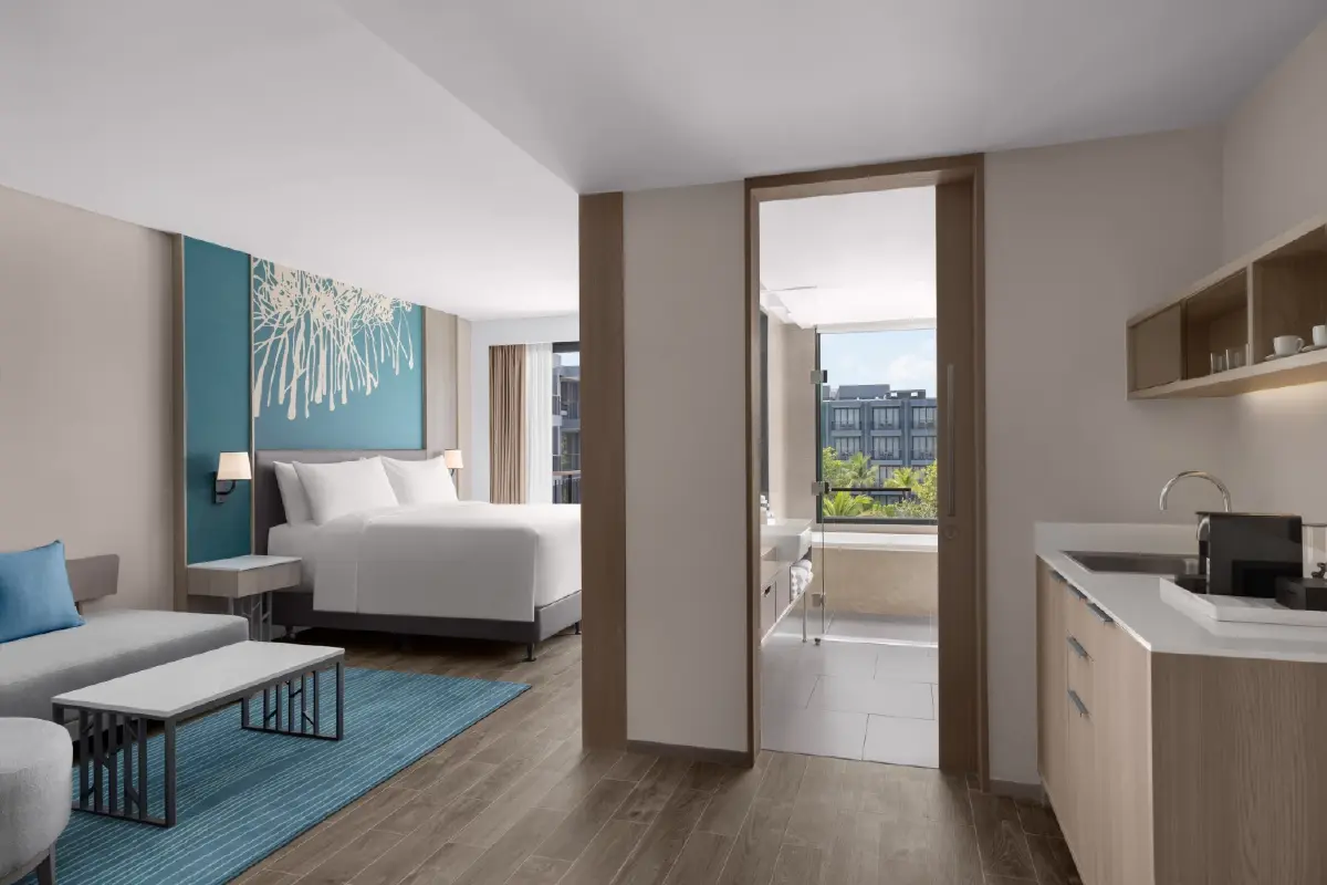 แมริออทเปิดตัว "คอร์ทยาร์ด ฉลอง เบย์" ปักหมุดที่พักสุดชิคแห่งใหม่ในภูเก็ต